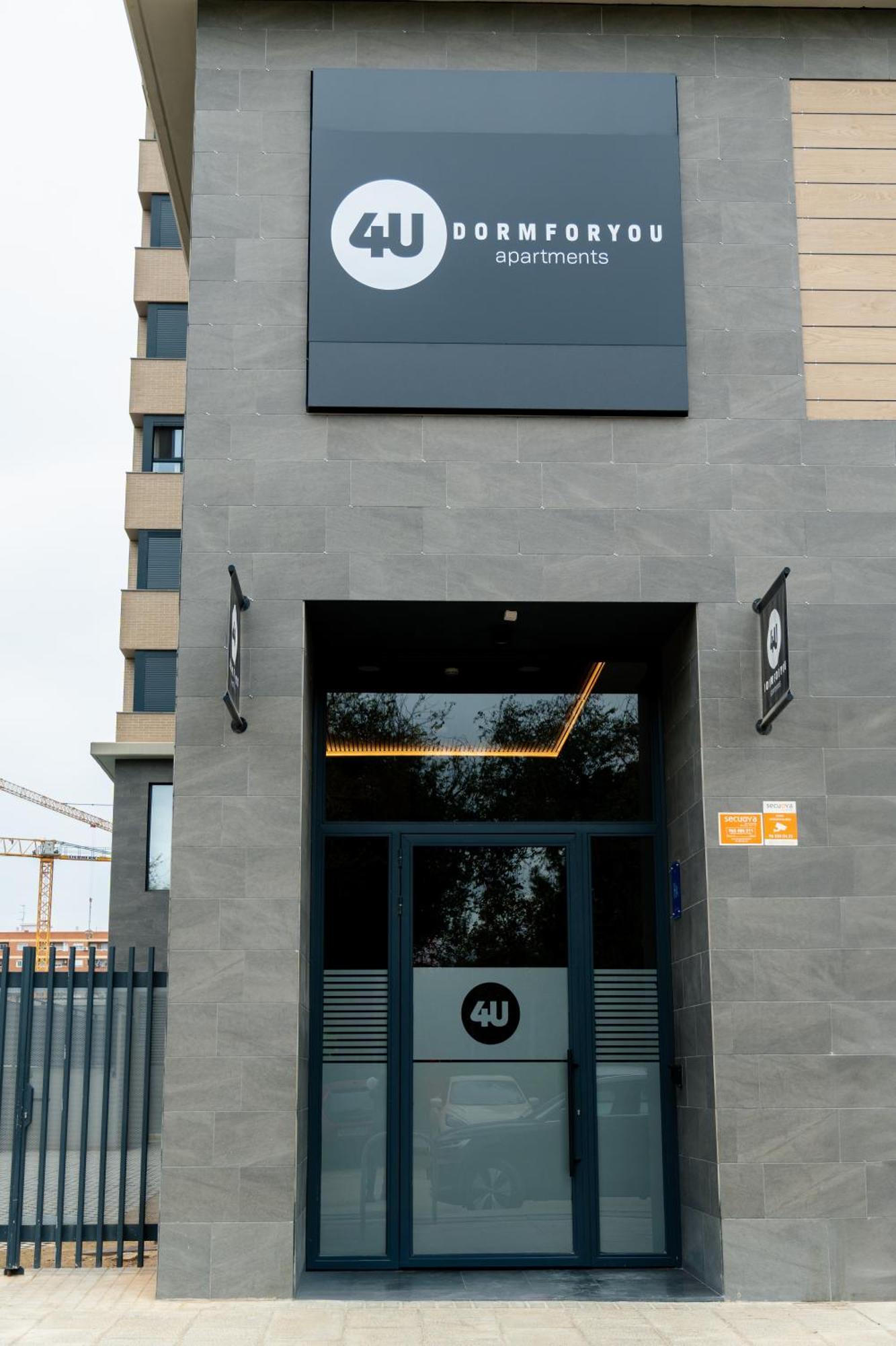 Dorm4you Arena 2 Hotel apartamentowy *